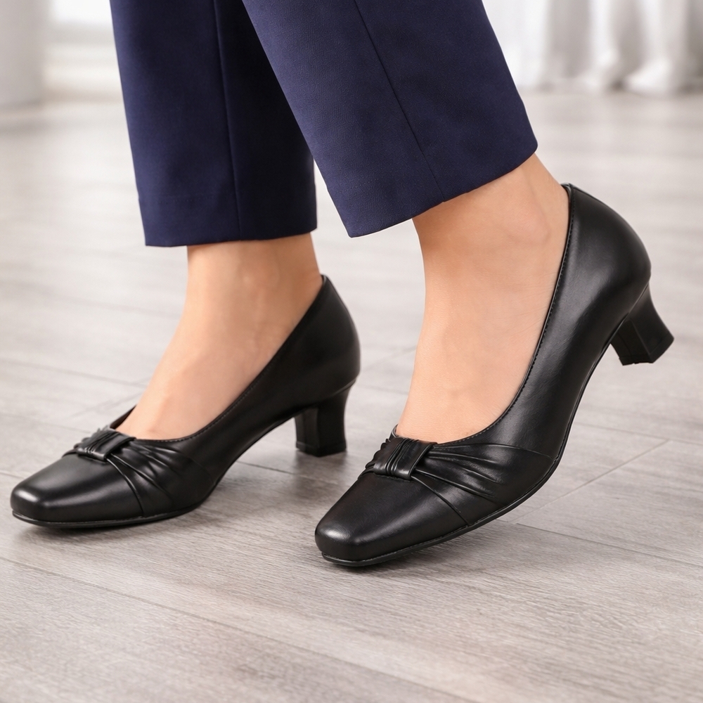 #2082 Easy Street Black Waive Low Heel Pumps Square Toe Comfort Slip-On Classic